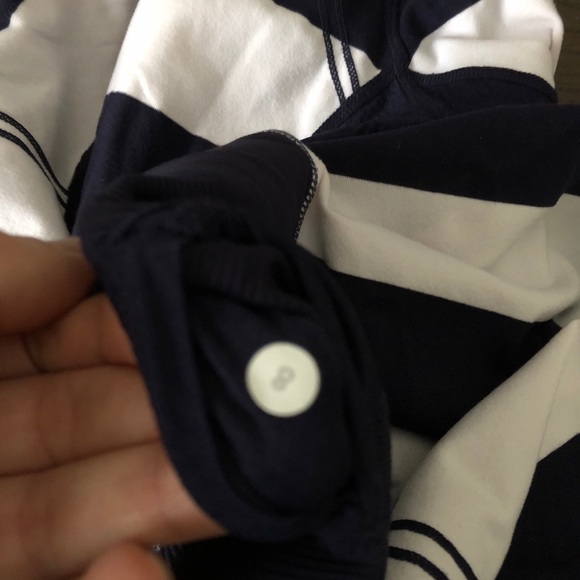 Lululemon long sleeve shirt - Picture 4 of 6